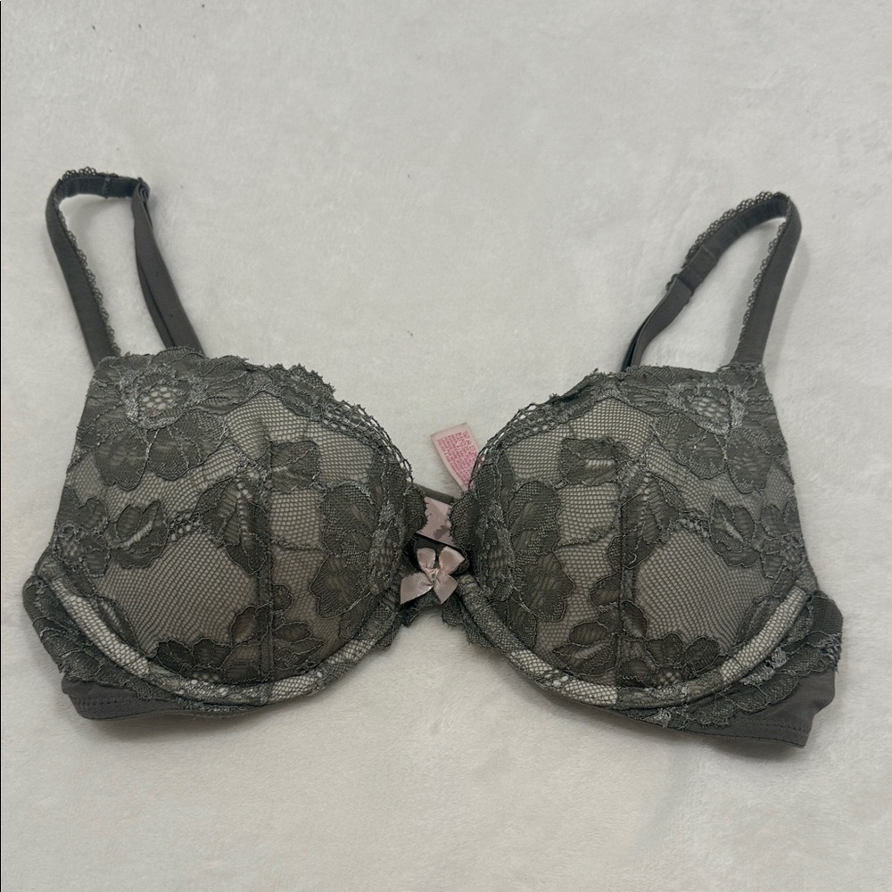 Victoria's Secret Floral Lace Underwire Bra